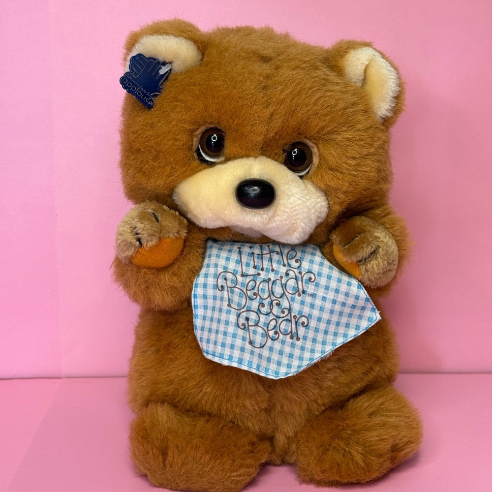 Rare Vtg 1984 Applause LITTLE BEGGAR Plush TEDDY BEAR w/ Plaid Gingham Bib